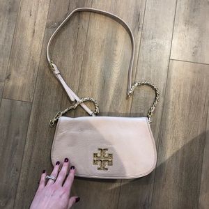 Tory Burch Britten crossbody in light oak